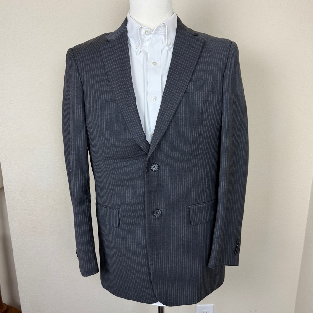 Tommy Hilfiger 100% Wool Mens pin striped Suit Jacket | 38R | Grey